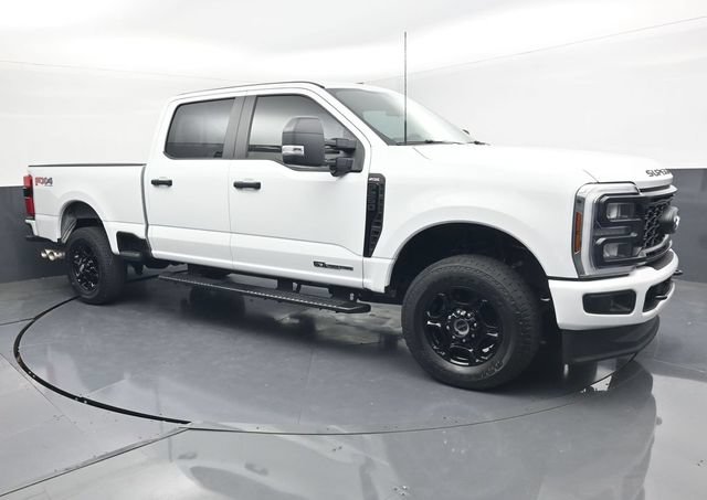 Used 2024 Ford F250 XL w/ STX Appearance Package AWD/4WD image 2