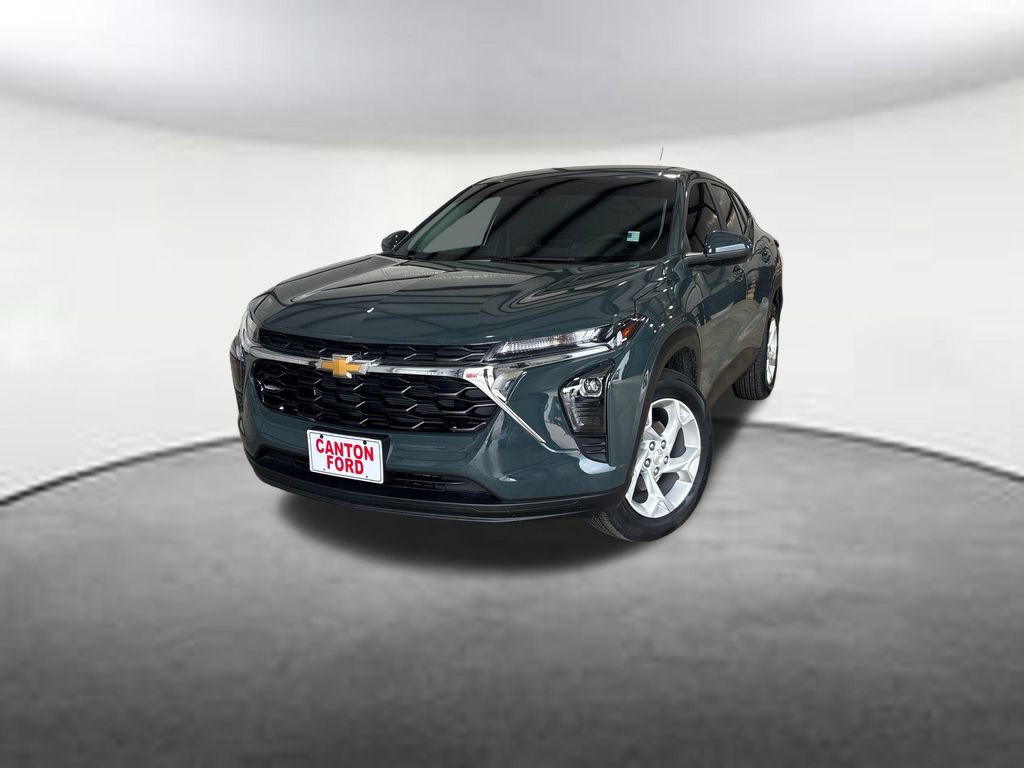 Used 2025 Chevrolet Trax LS w/ LS Convenience Package