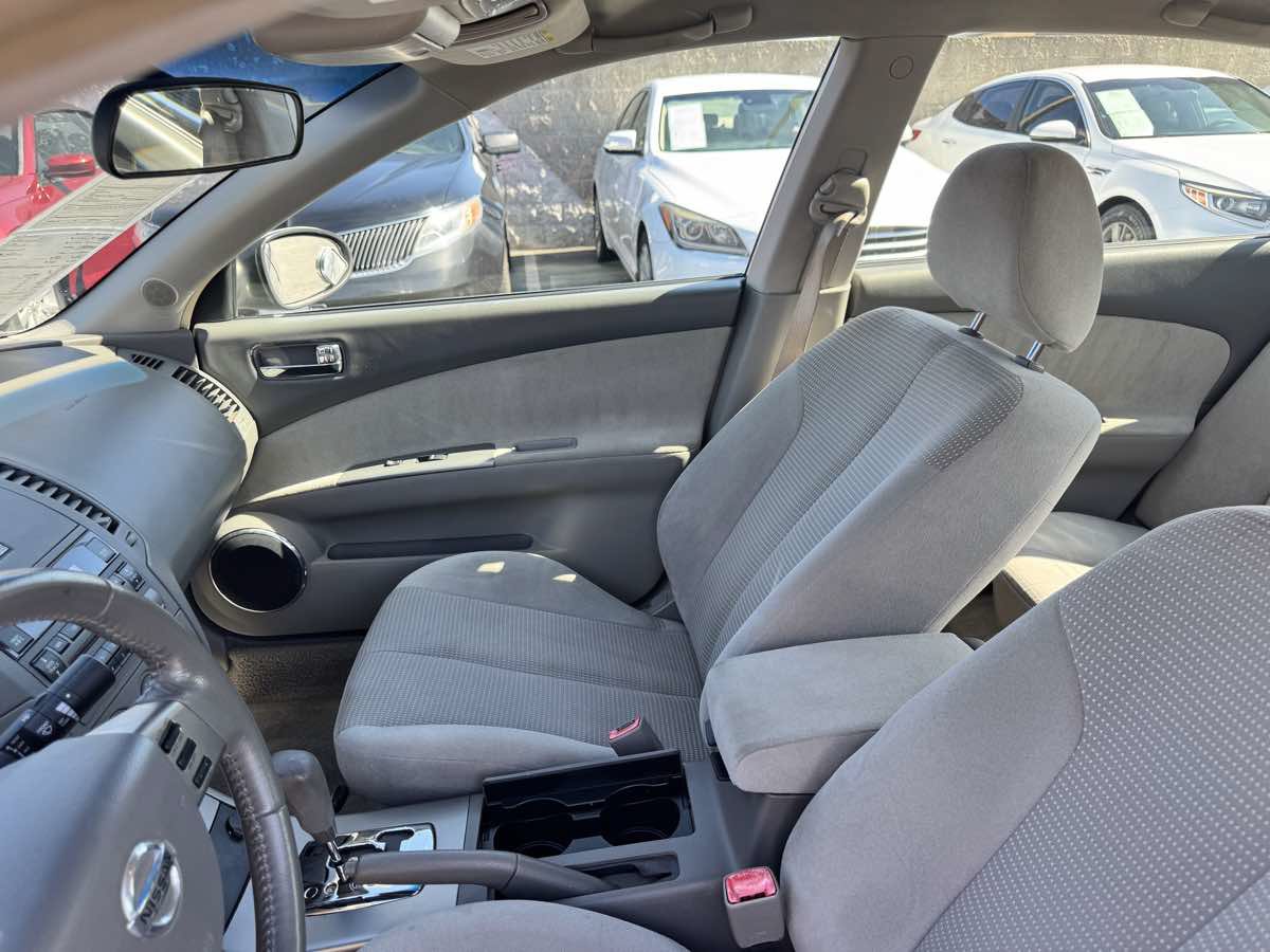 Used 2006 Nissan Altima 3.5 SE FWD image 33