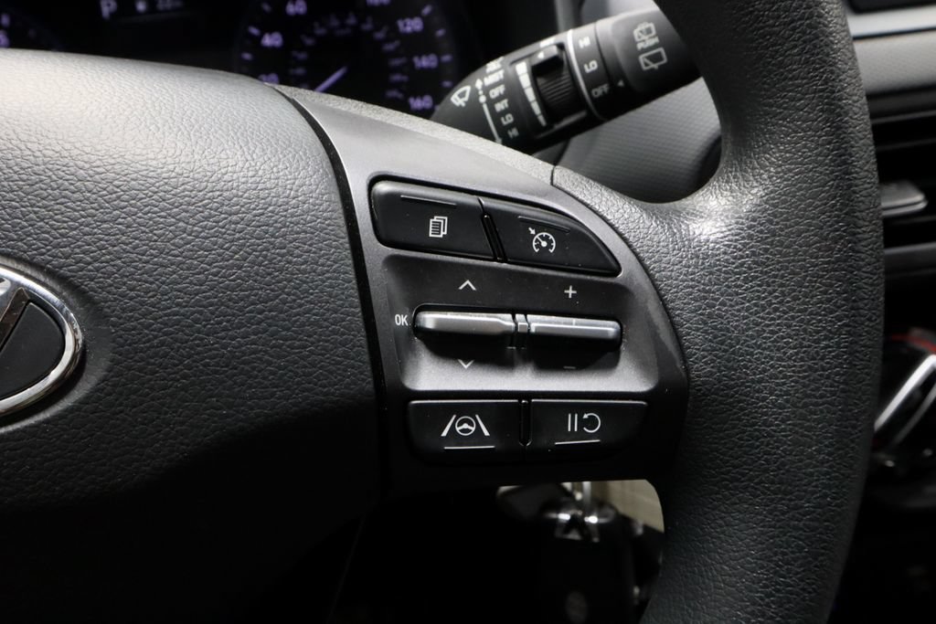 Used 2023 Hyundai Kona SE AWD/4WD image 28