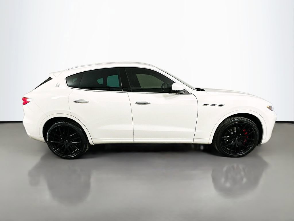 Used 2019 Maserati Levante S GranLusso AWD/4WD image 4