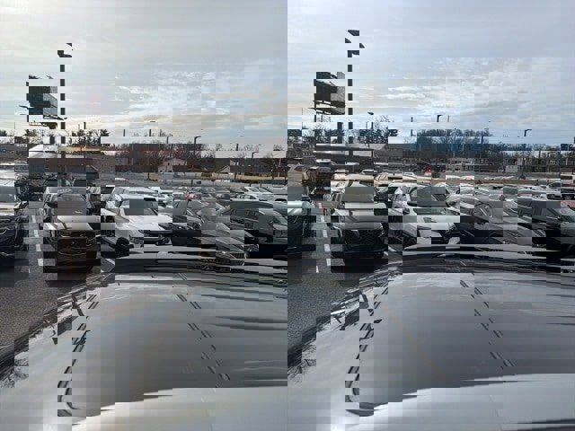 Used 2017 Toyota RAV4 Limited w/ Advanced Technology Package image 4