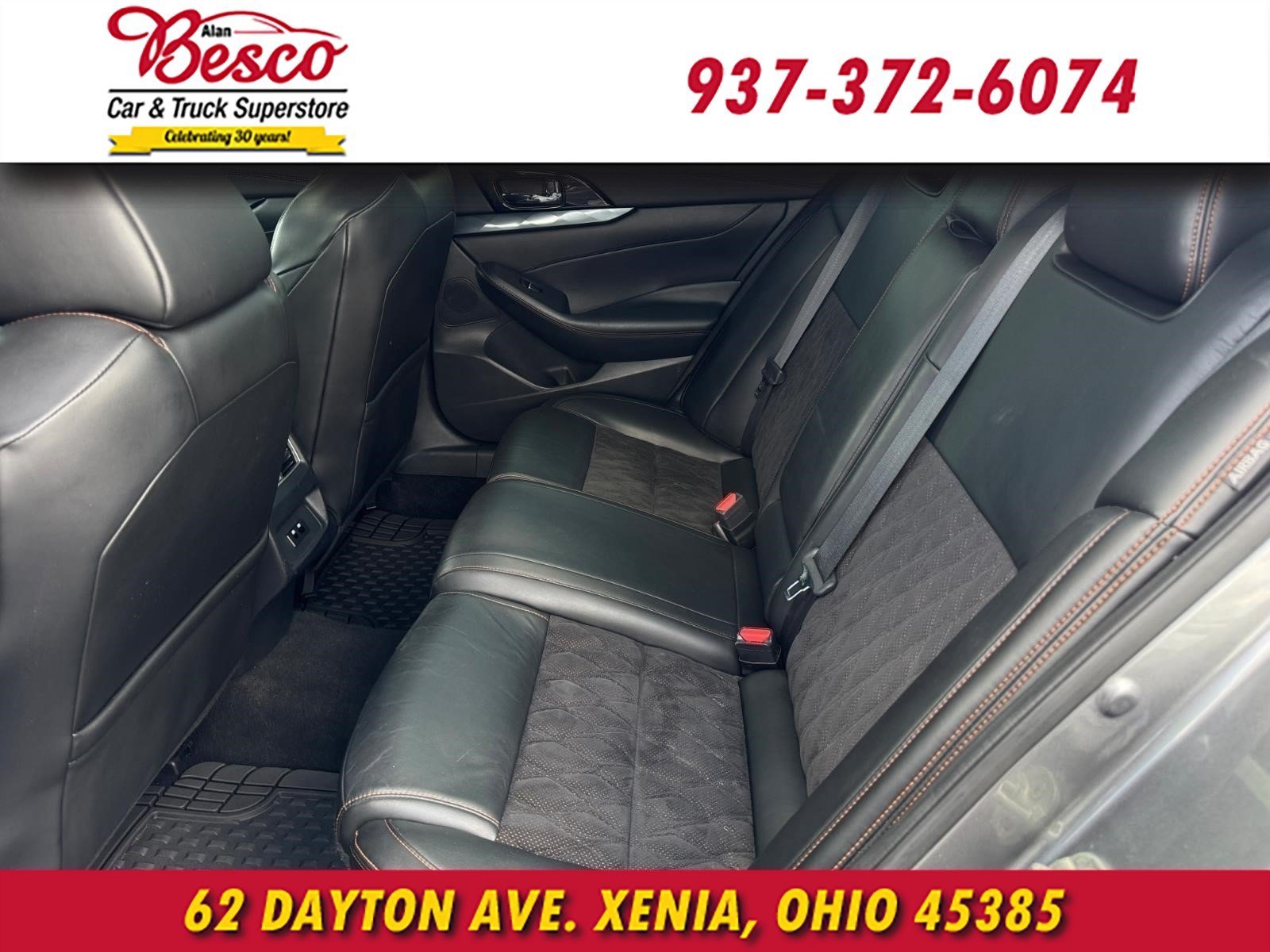 Used 2021 Nissan Maxima SR w/ Sport Mat Group FWD image 8