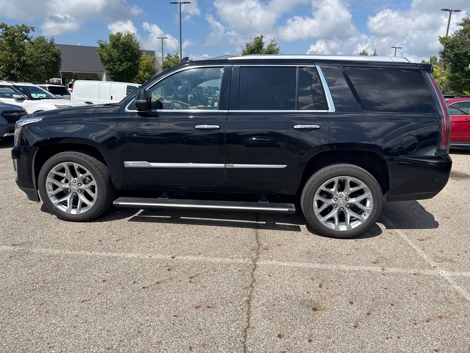 Used 2018 Cadillac Escalade Platinum AWD/4WD image 8