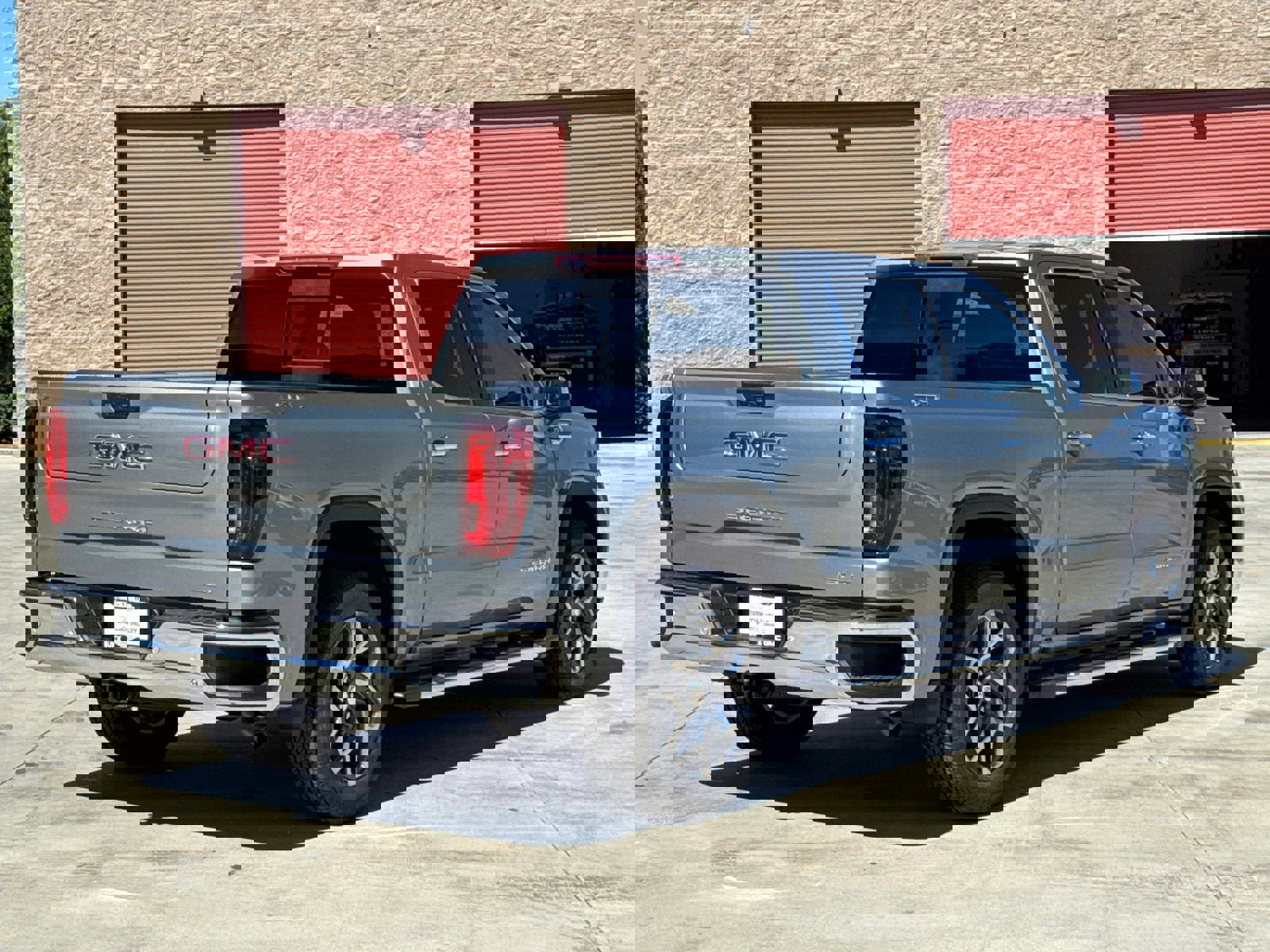 New 2026 GMC Sierra 1500 SLT w/ SLT Premium Plus Package image 14