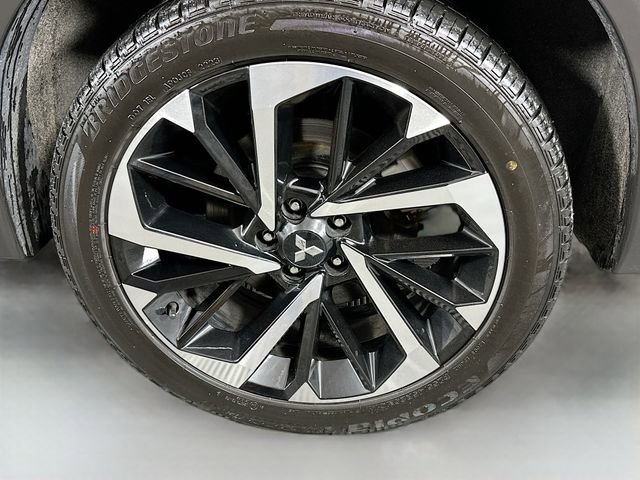 Used 2023 Mitsubishi Outlander SE image 31