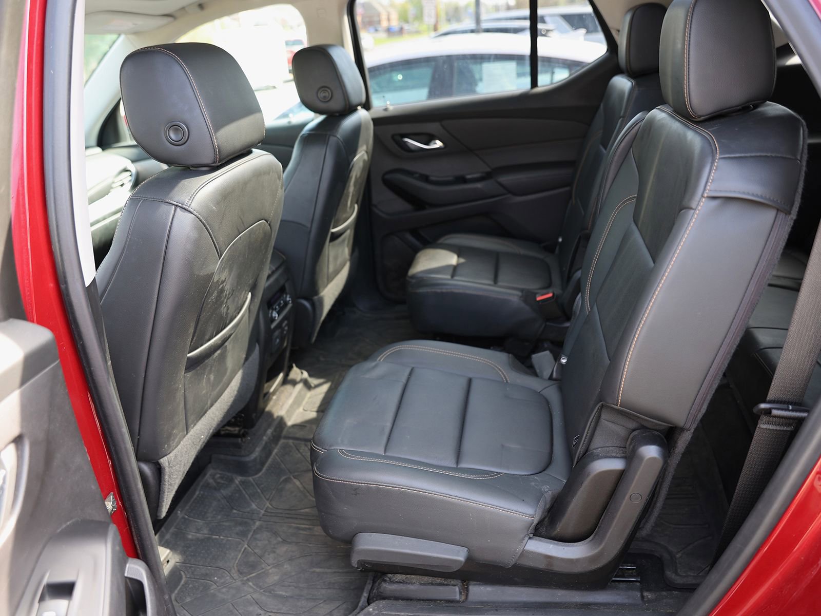 Used 2019 Chevrolet Traverse RS w/ LPO, Floor Liner Package AWD/4WD image 23