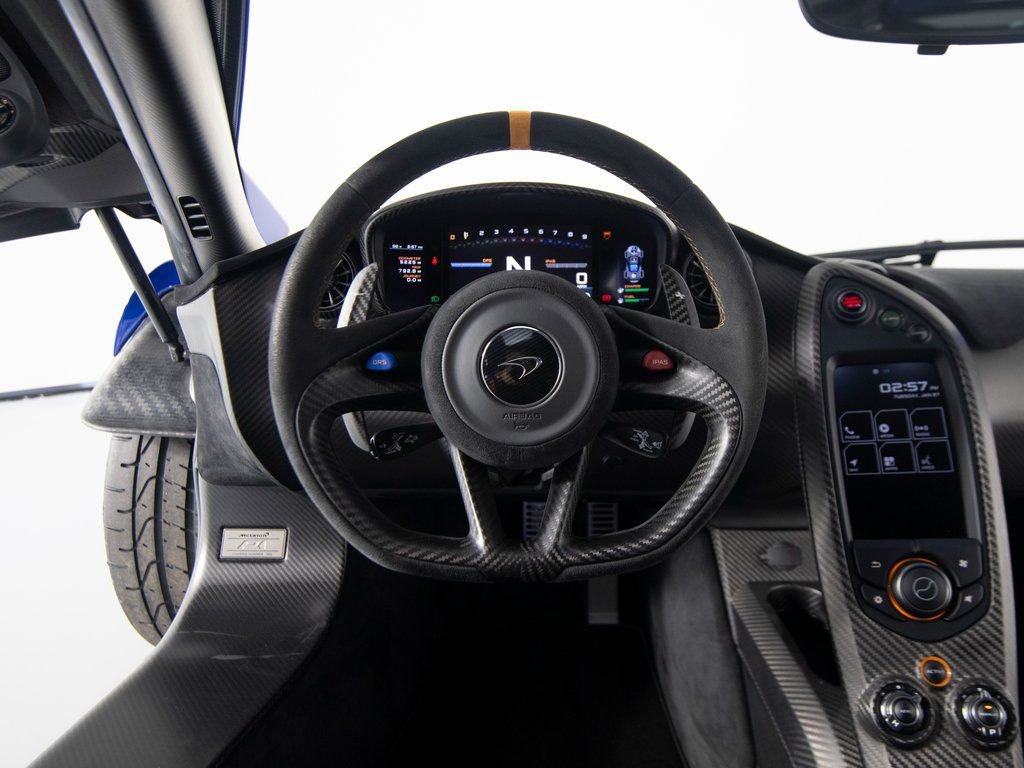 Used 2015 McLaren P1 image 29