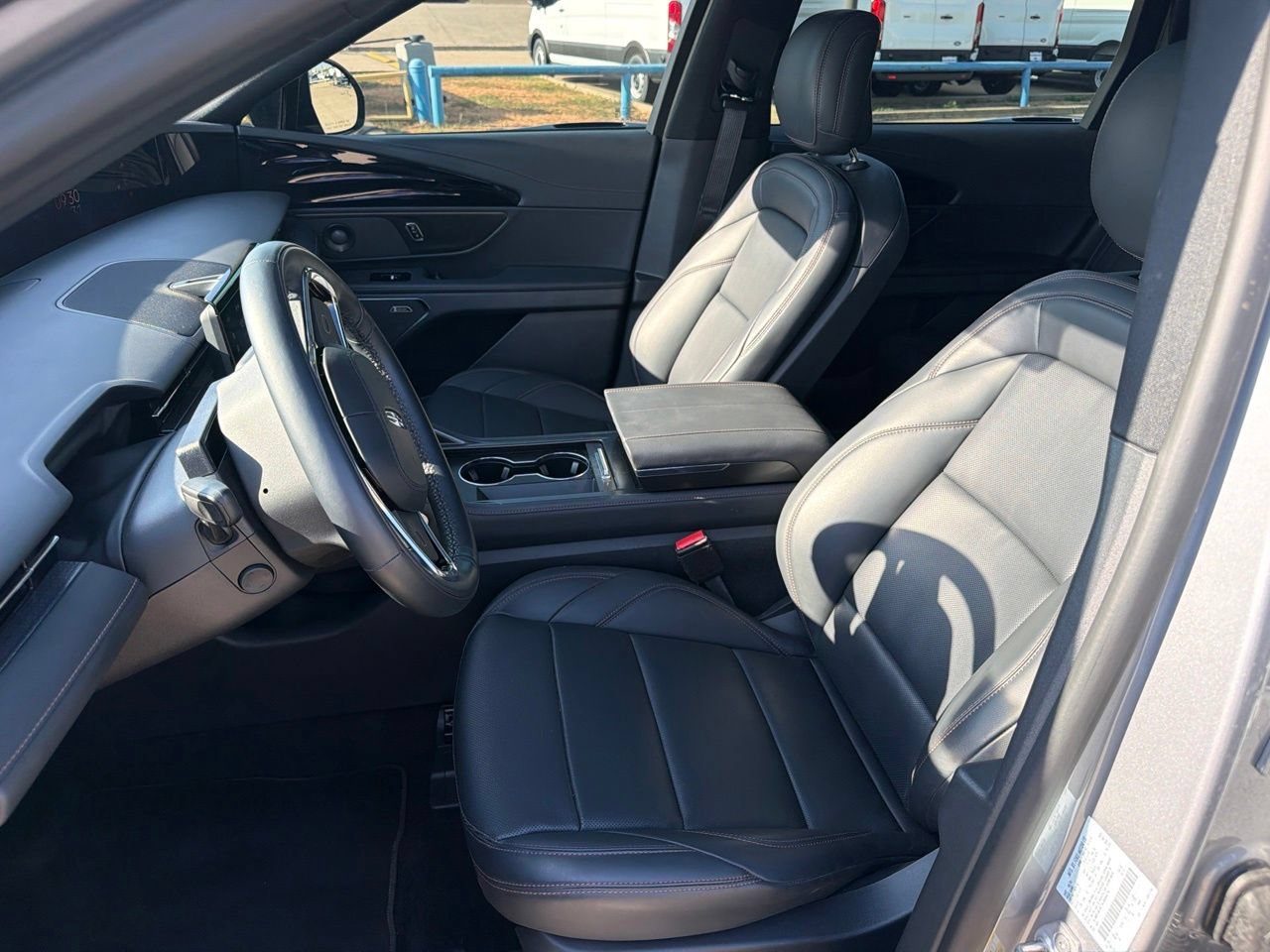 Used 2025 Lincoln Nautilus Premier w/ Equipment Group 102A AWD/4WD image 21