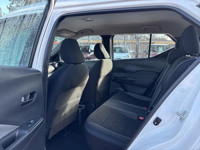 Used 2018 Nissan Kicks S image 23