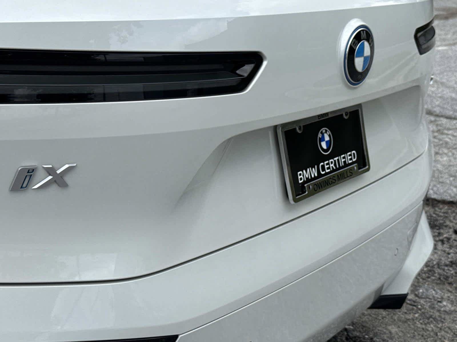 Certified 2024 BMW iX xDrive50 w/ Sport Package AWD/4WD image 11