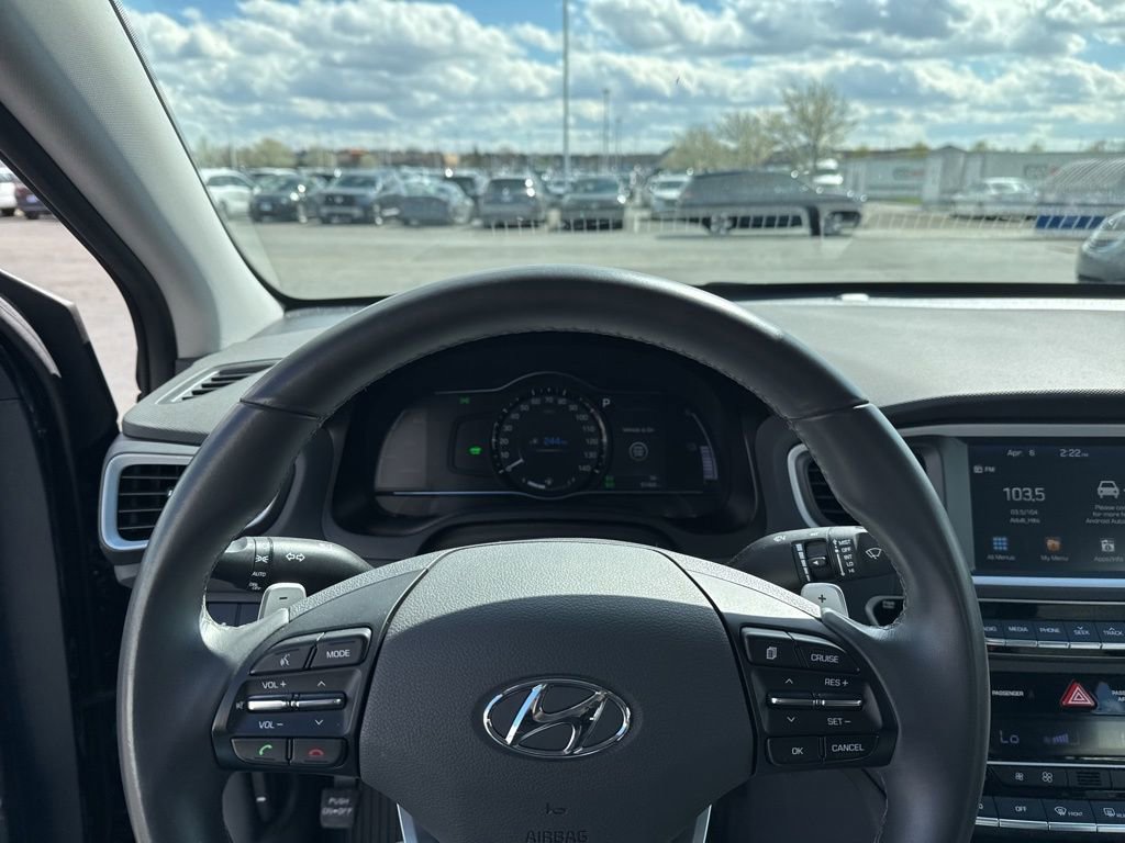 Used 2018 Hyundai Ioniq SEL image 12