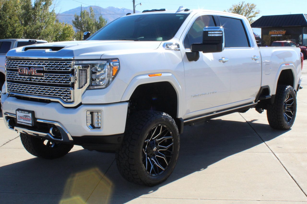 Used 2022 GMC Sierra 3500 Denali w/ Denali Ultimate Package image 4