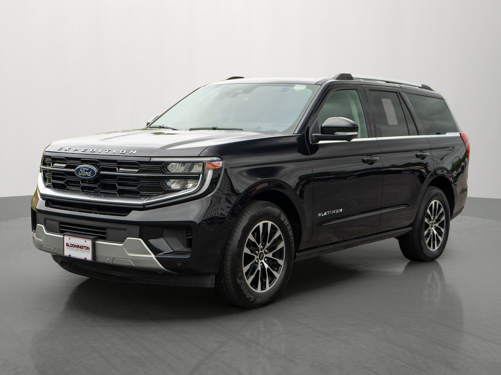 Used 2025 Ford Expedition Platinum AWD/4WD image 3
