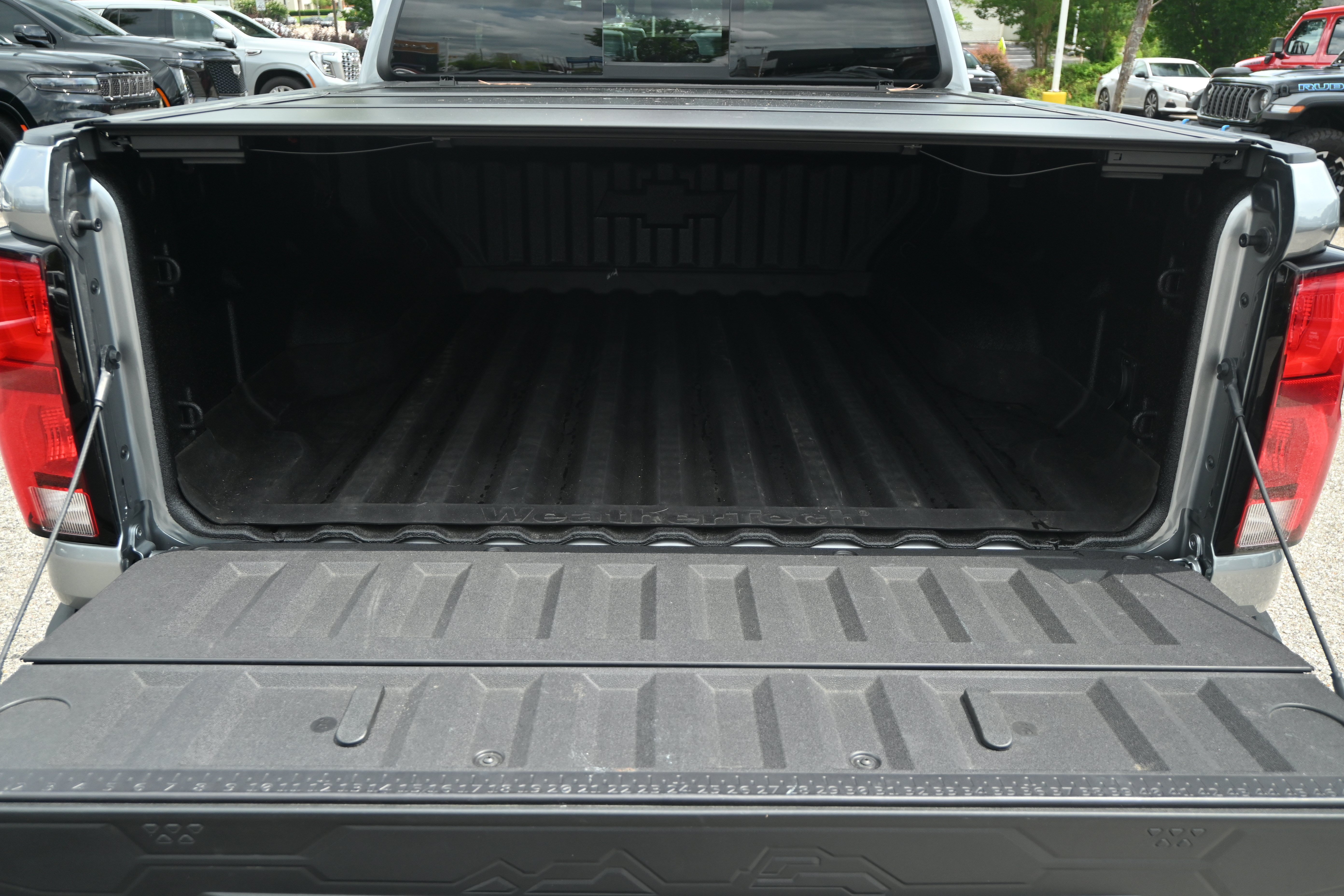 Used 2023 Chevrolet Colorado Z71 w/ Z71 Convenience Package 2 AWD/4WD image 33