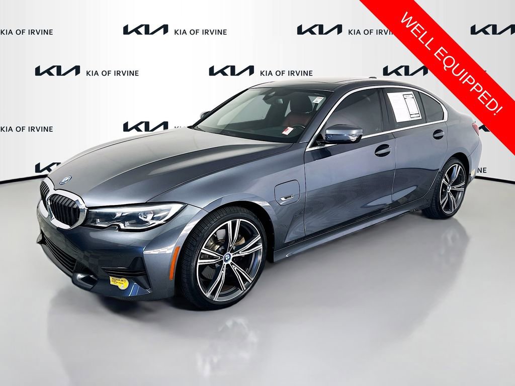 Used 2022 BMW 330e w/ Driving Assistance Package image 3