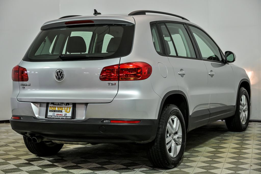 Used 2017 Volkswagen Tiguan S image 7