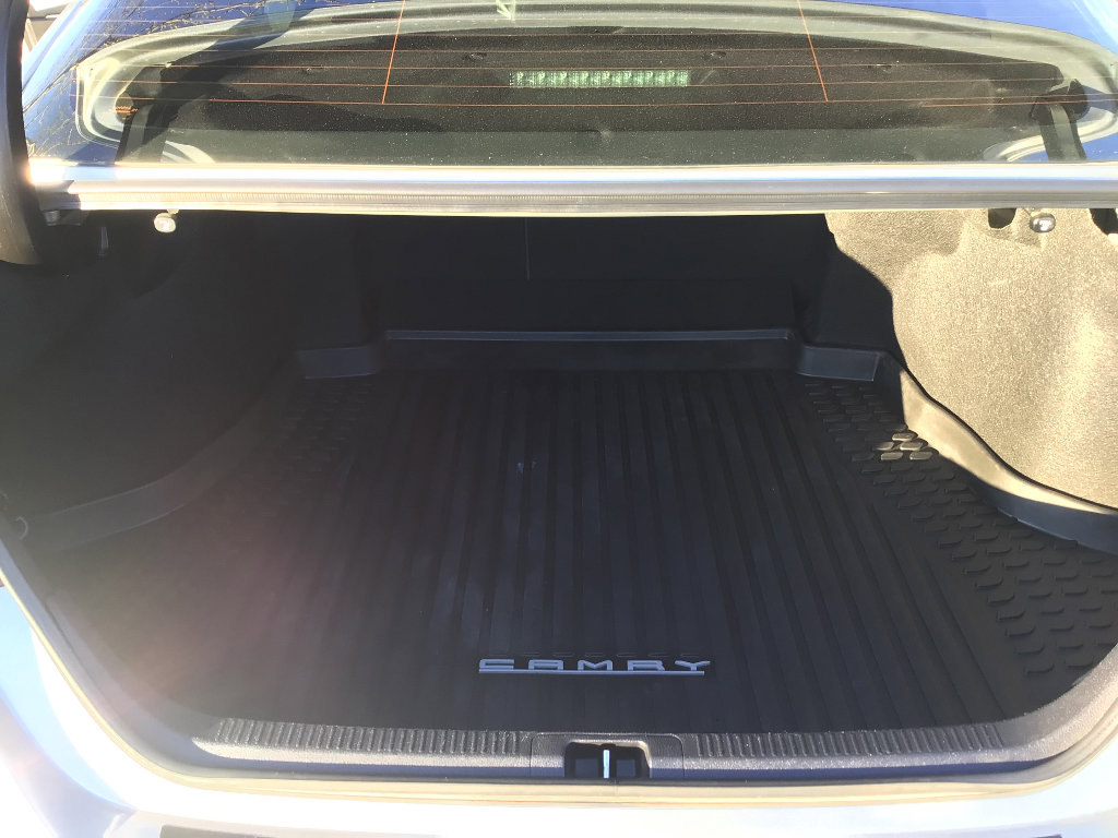 Used 2023 Toyota Camry SE w/ Blackout Package (TMS) image 15