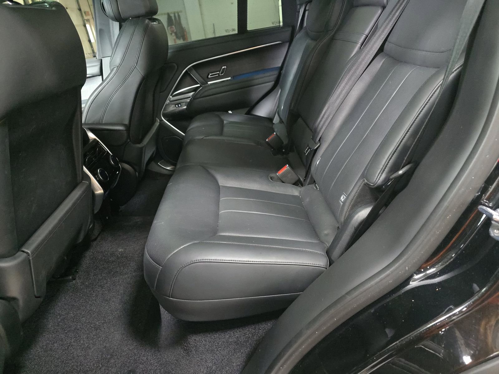 Used 2024 Land Rover Range Rover SE image 7