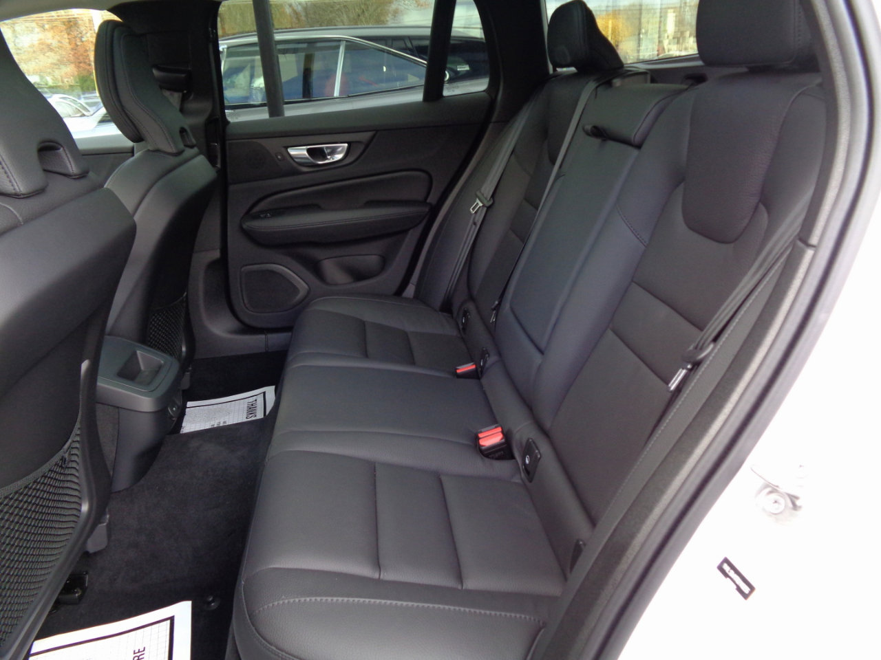 Used 2024 Volvo V60 B5 Cross Country Plus image 17