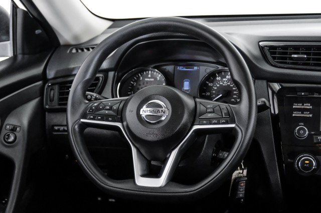 Used 2017 Nissan Rogue S FWD image 11