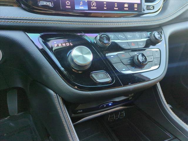 Used 2023 Chrysler Pacifica Pinnacle image 12