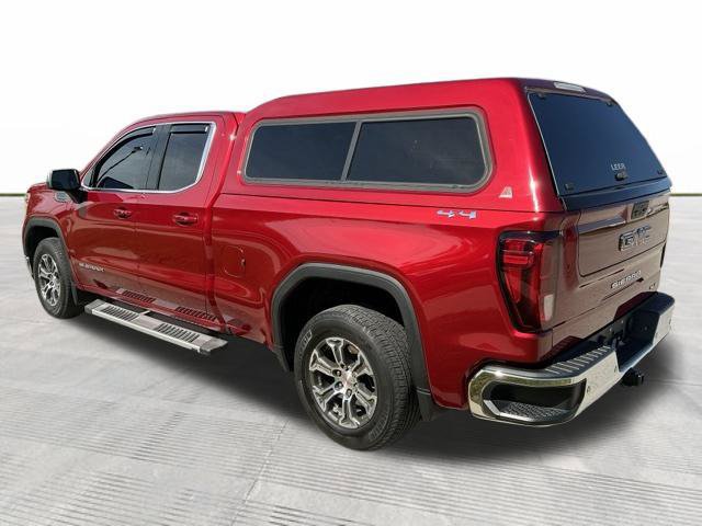 Used 2022 GMC Sierra 1500 SLE w/ Driver Alert Package II AWD/4WD image 4
