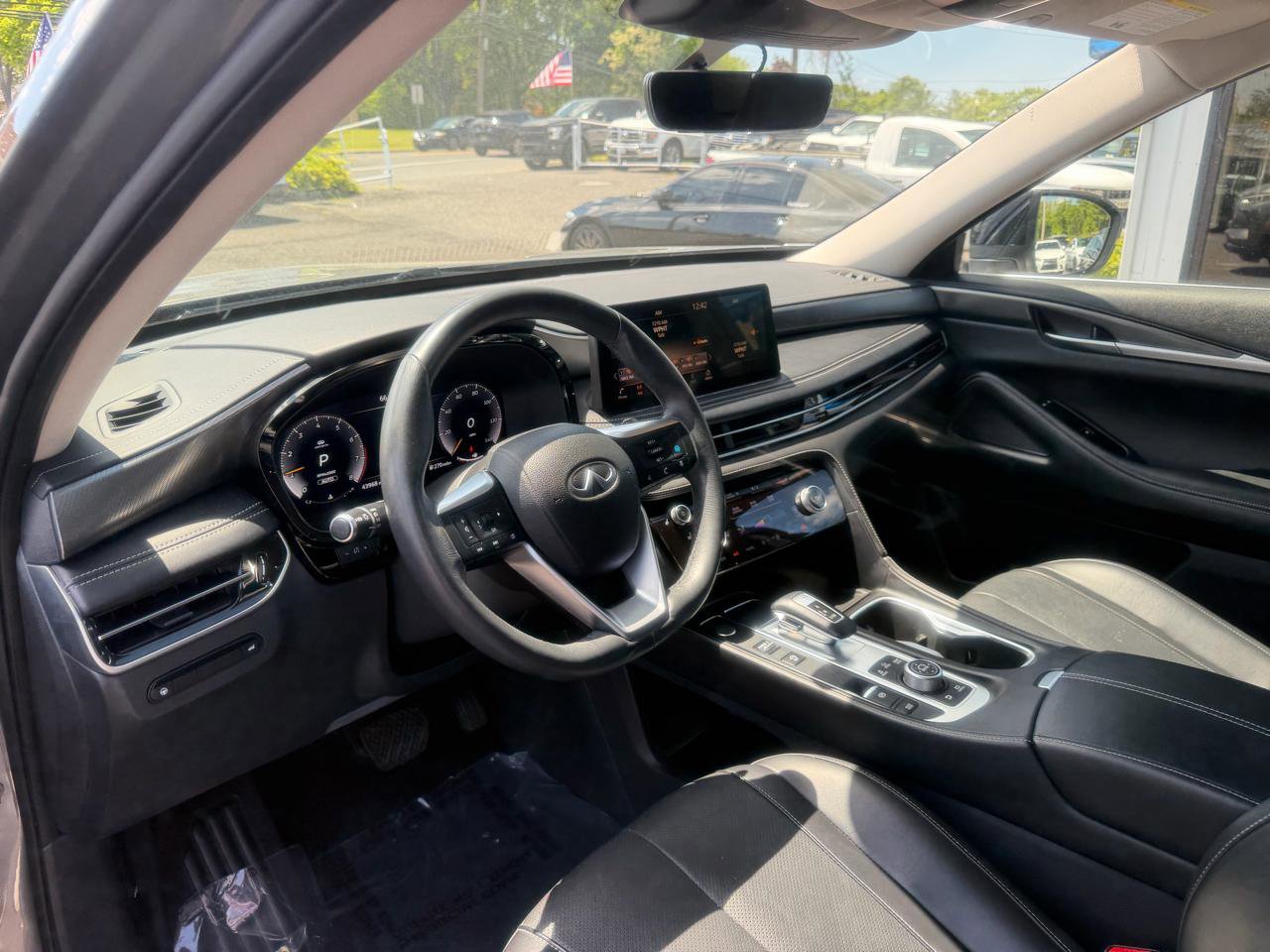 Used 2023 INFINITI QX60 Luxe AWD/4WD image 10