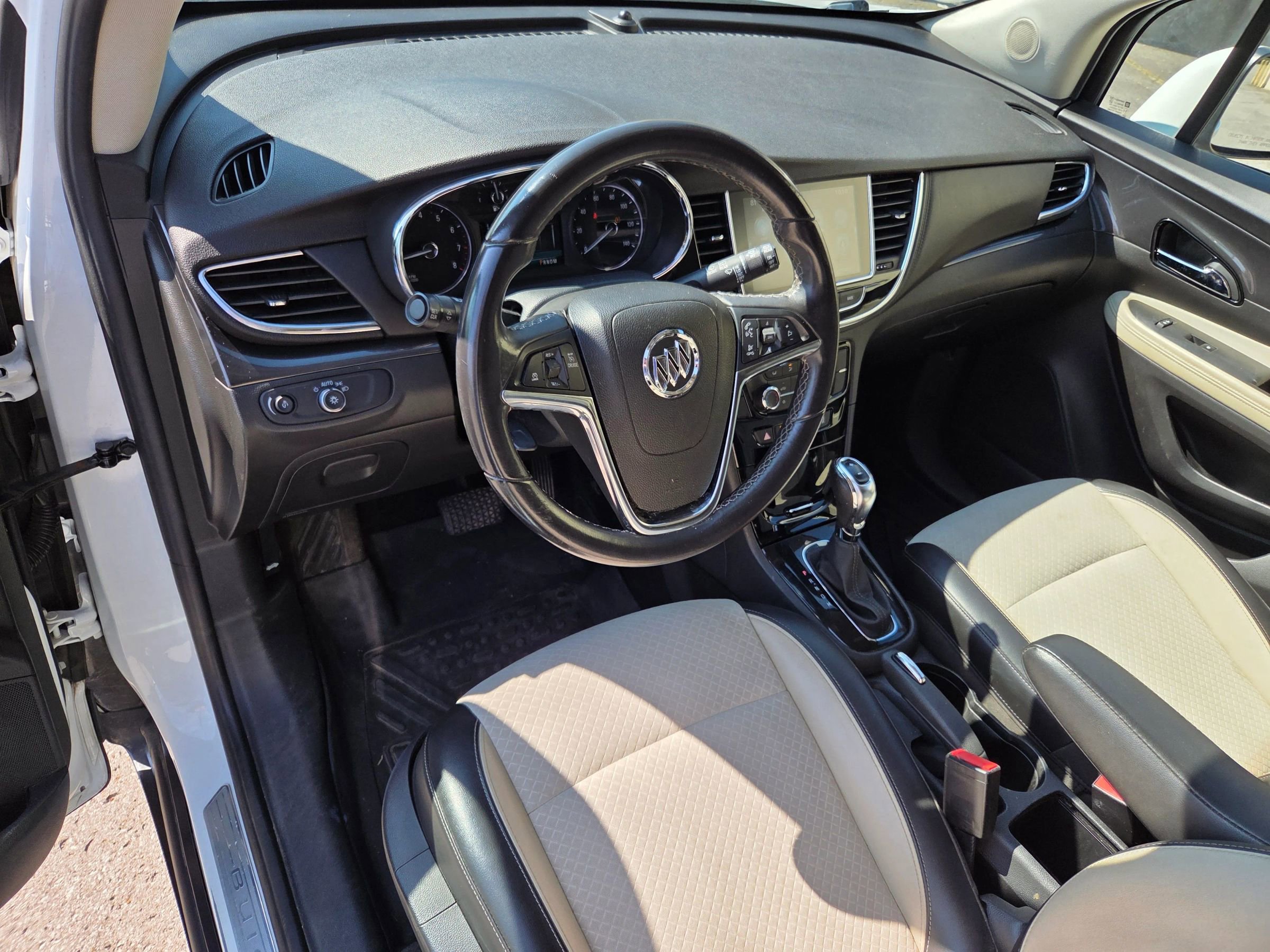 Used 2018 Buick Encore Preferred image 10