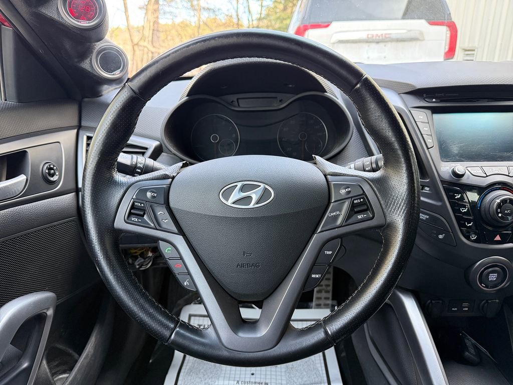 Used 2016 Hyundai Veloster Turbo image 18