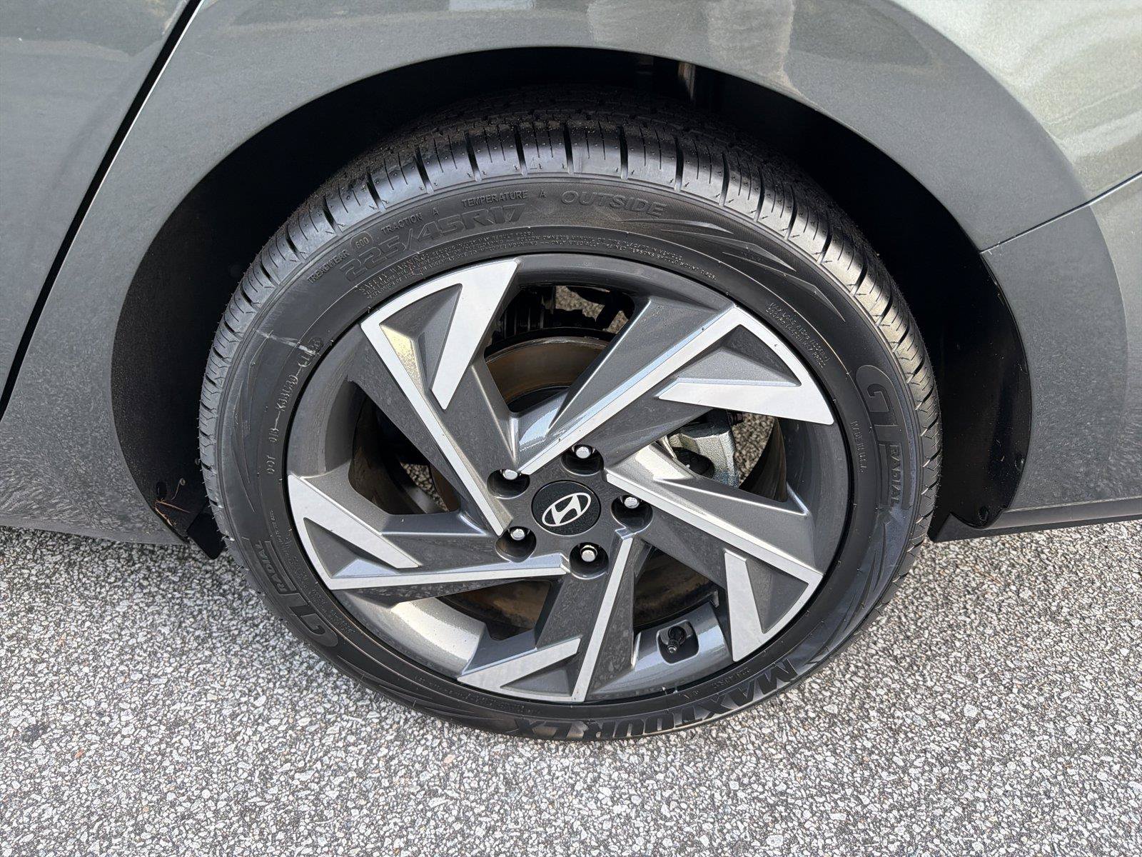 Used 2024 Hyundai Elantra Limited FWD image 19