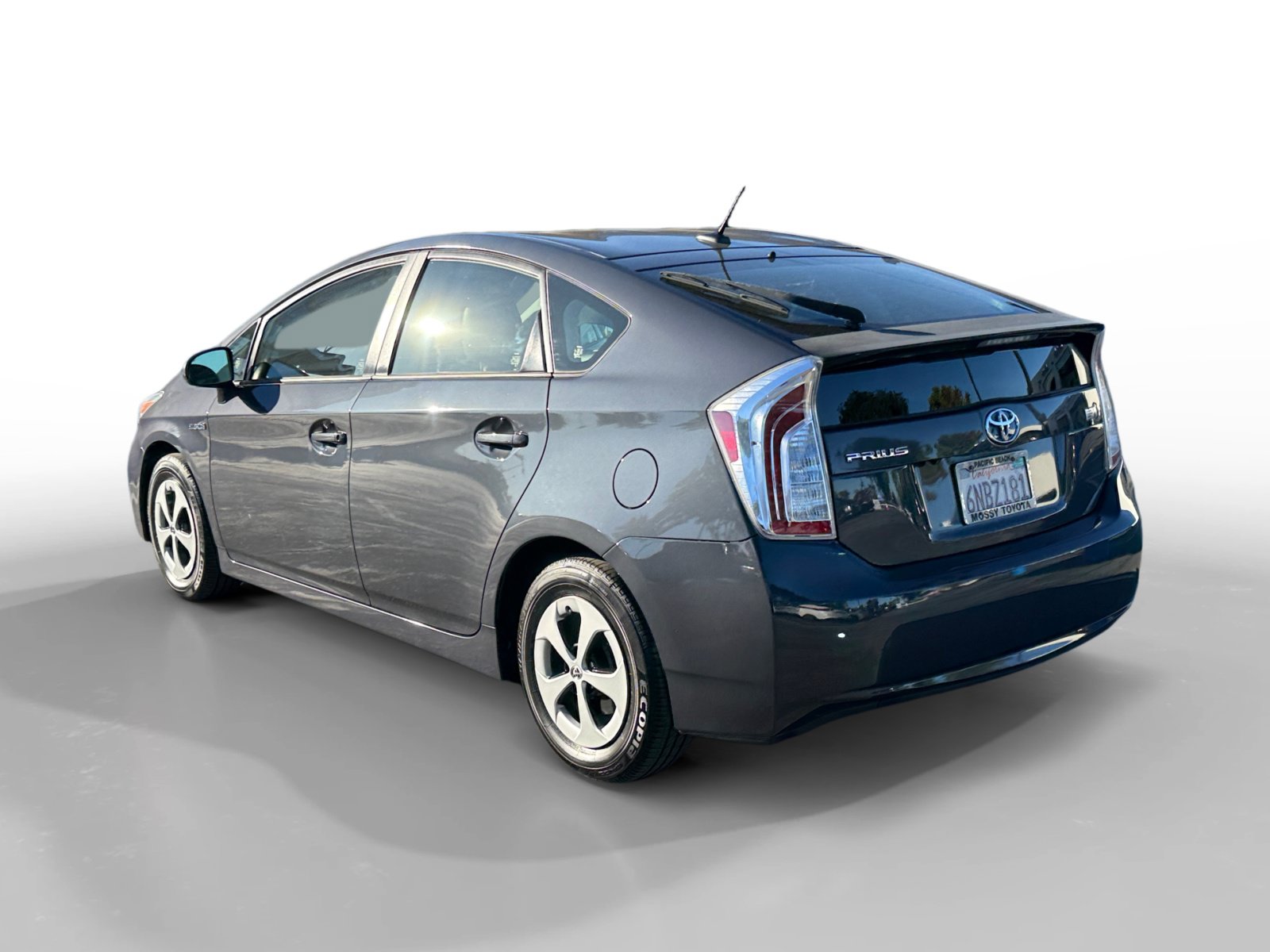 Used 2013 Toyota Prius Four FWD image 3