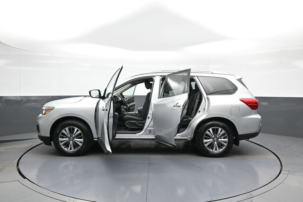Used 2019 Nissan Pathfinder S AWD/4WD image 43