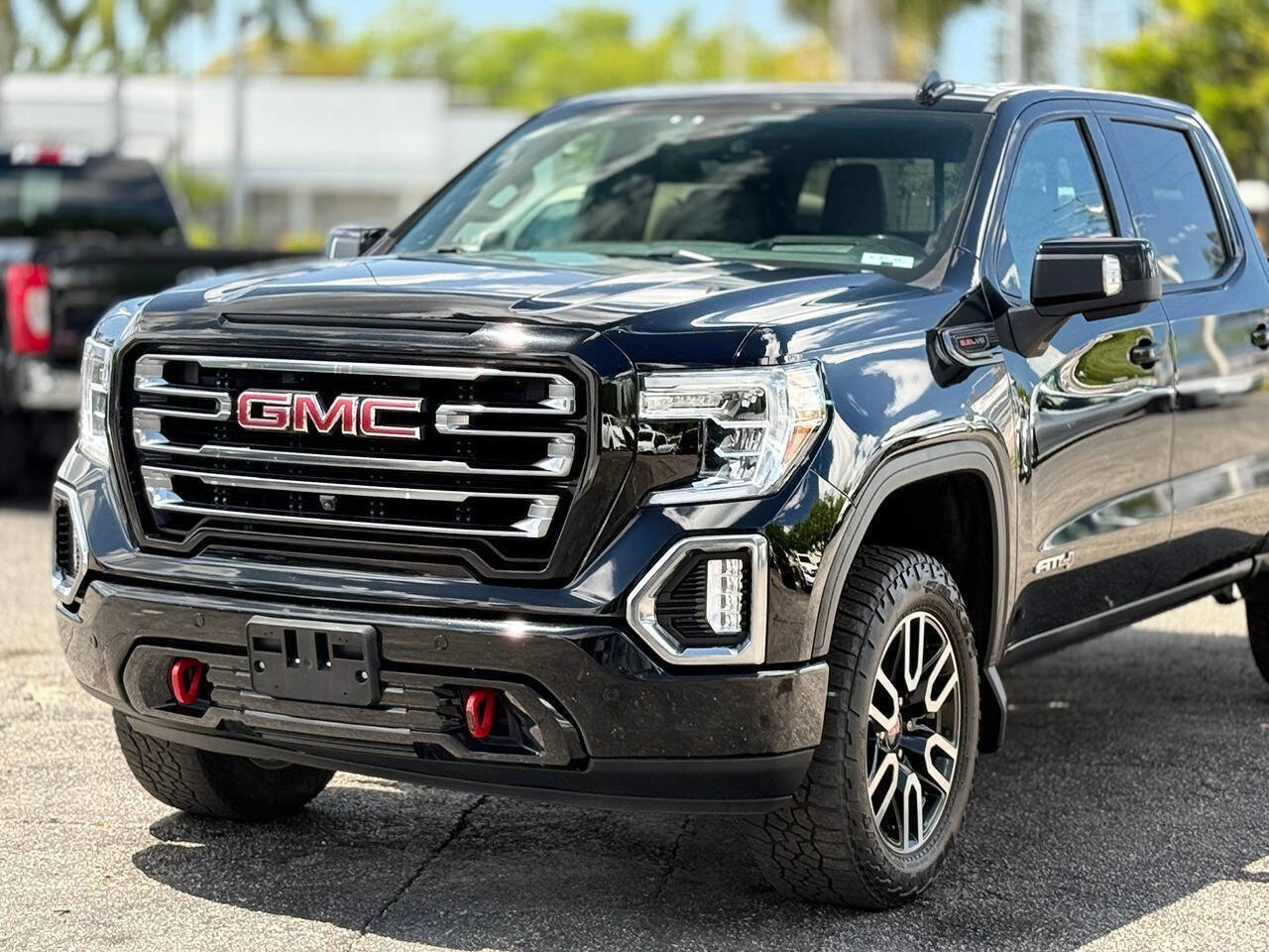 Used 2019 GMC Sierra 1500 AT4 w/ AT4 Premium Package image 2