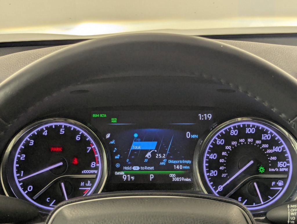 Used 2020 Toyota Camry XLE FWD image 19