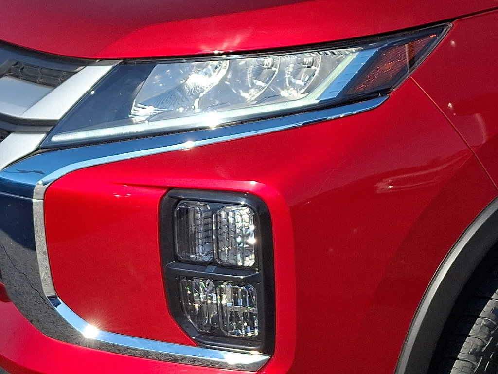 Used 2021 Mitsubishi Outlander Sport ES FWD image 9