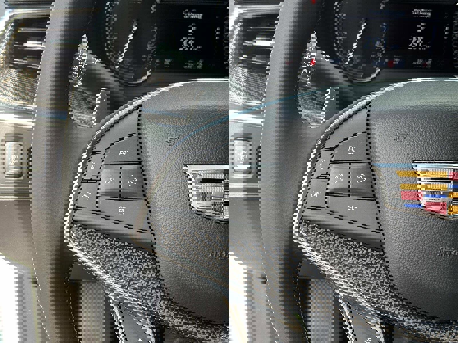 New 2025 Cadillac XT5 Sportv w/ LPO, Floor Liner Package image 28