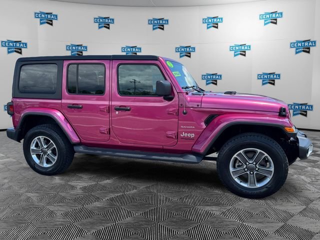 Used 2022 Jeep Wrangler Unlimited Sahara w/ Cold Weather Group AWD/4WD image 7