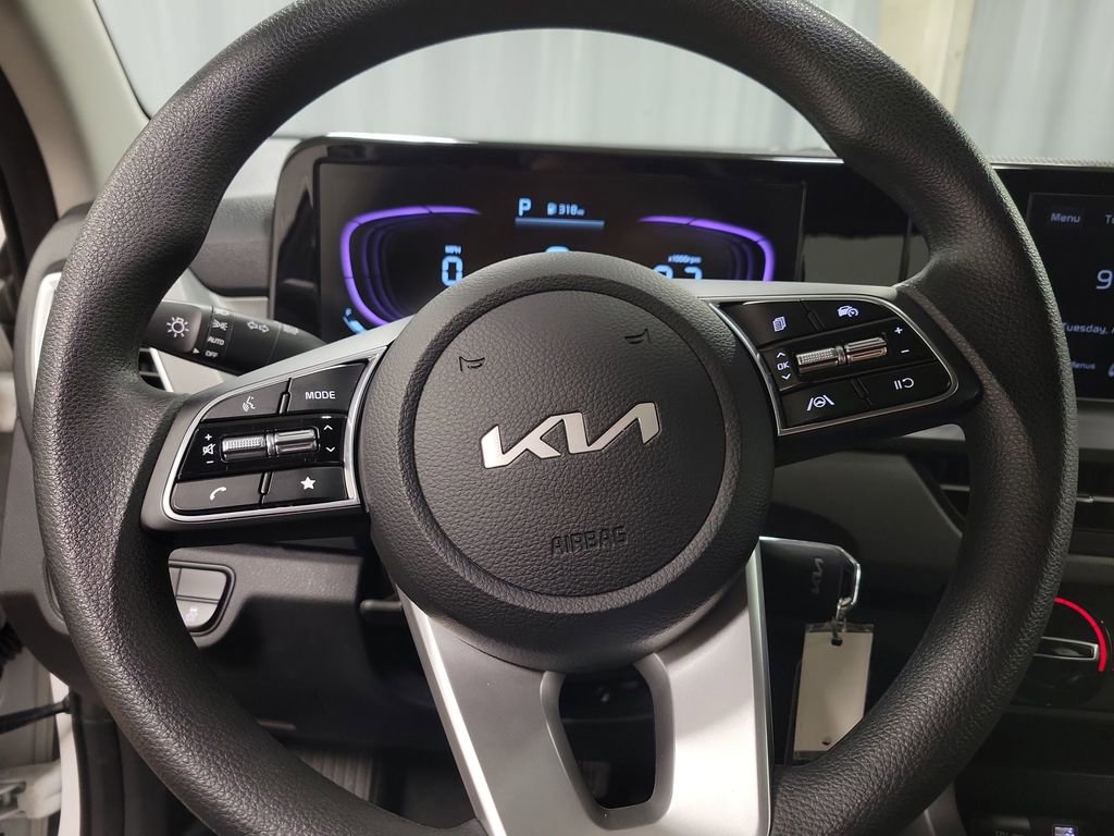 Used 2026 Kia Seltos LX FWD image 17