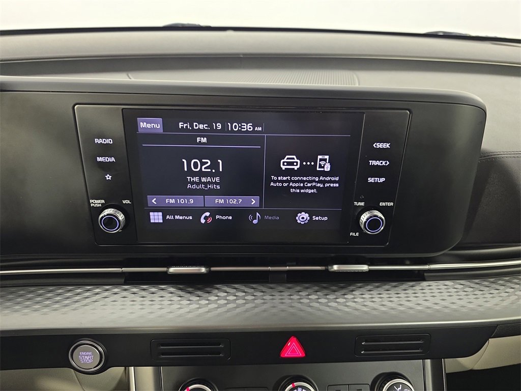 Used 2022 Kia Carnival LX image 25