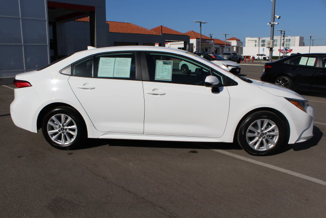 Certified 2026 Toyota Corolla LE w/ LE Premium Package FWD image 19