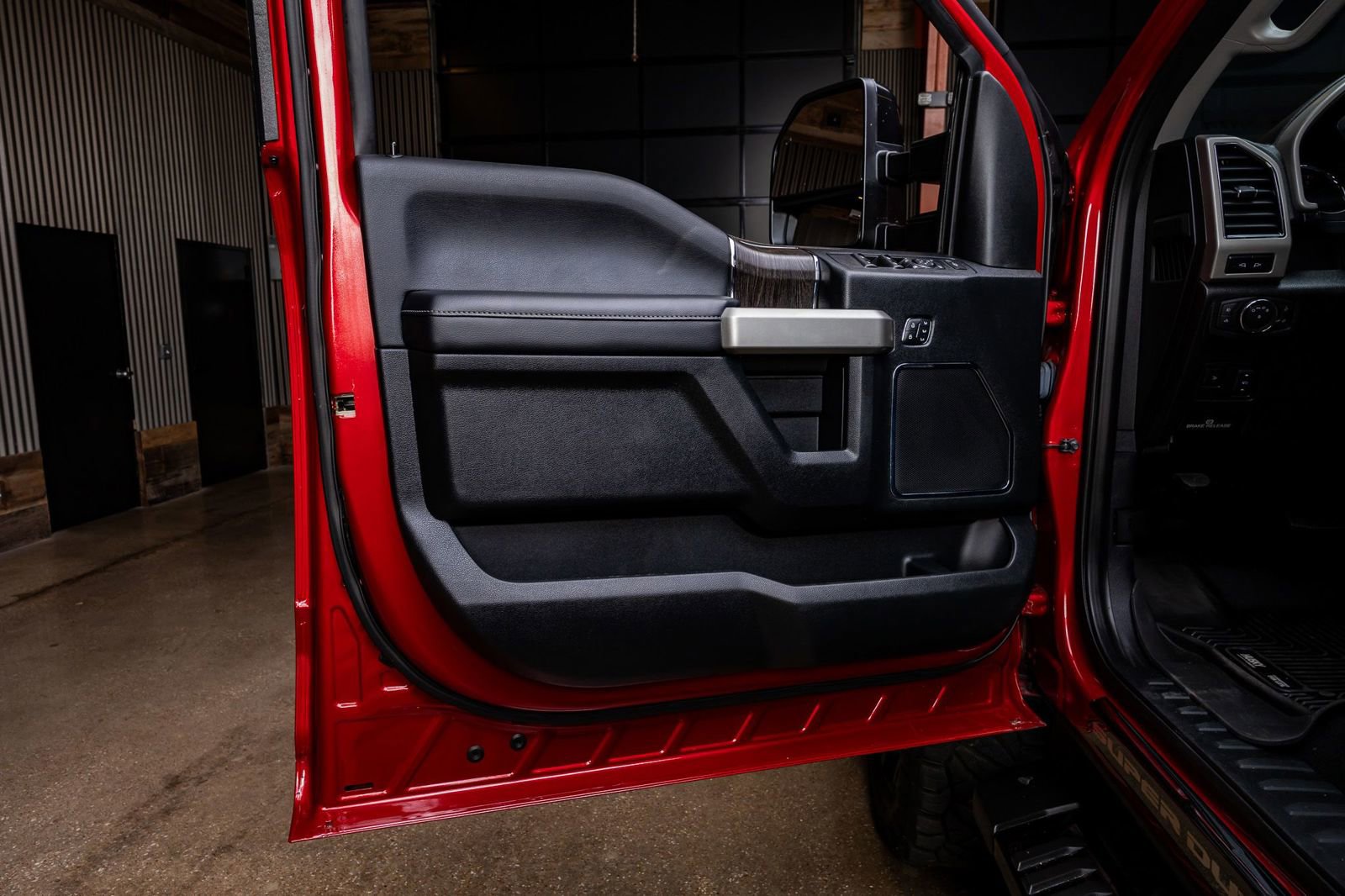 Used 2021 Ford F250 Lariat image 36