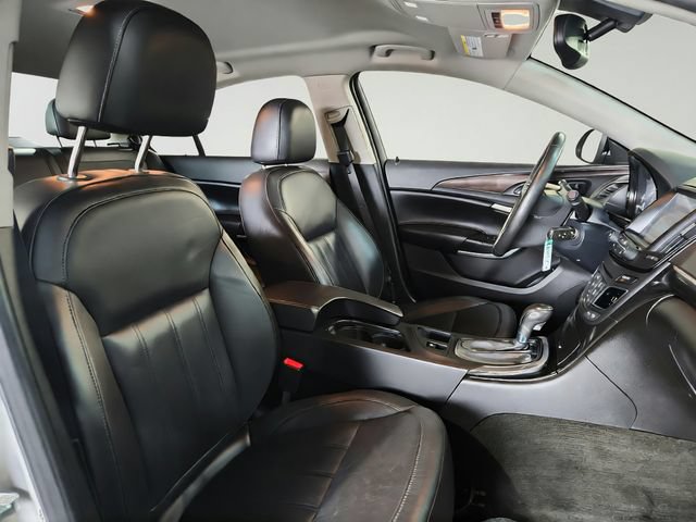 Used 2016 Buick Regal FWD image 24