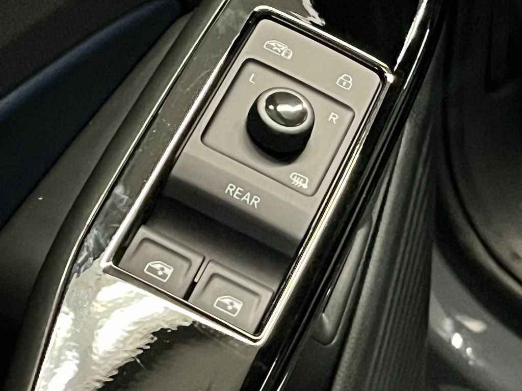 New 2025 Volkswagen ID.4 Pro S AWD/4WD image 18