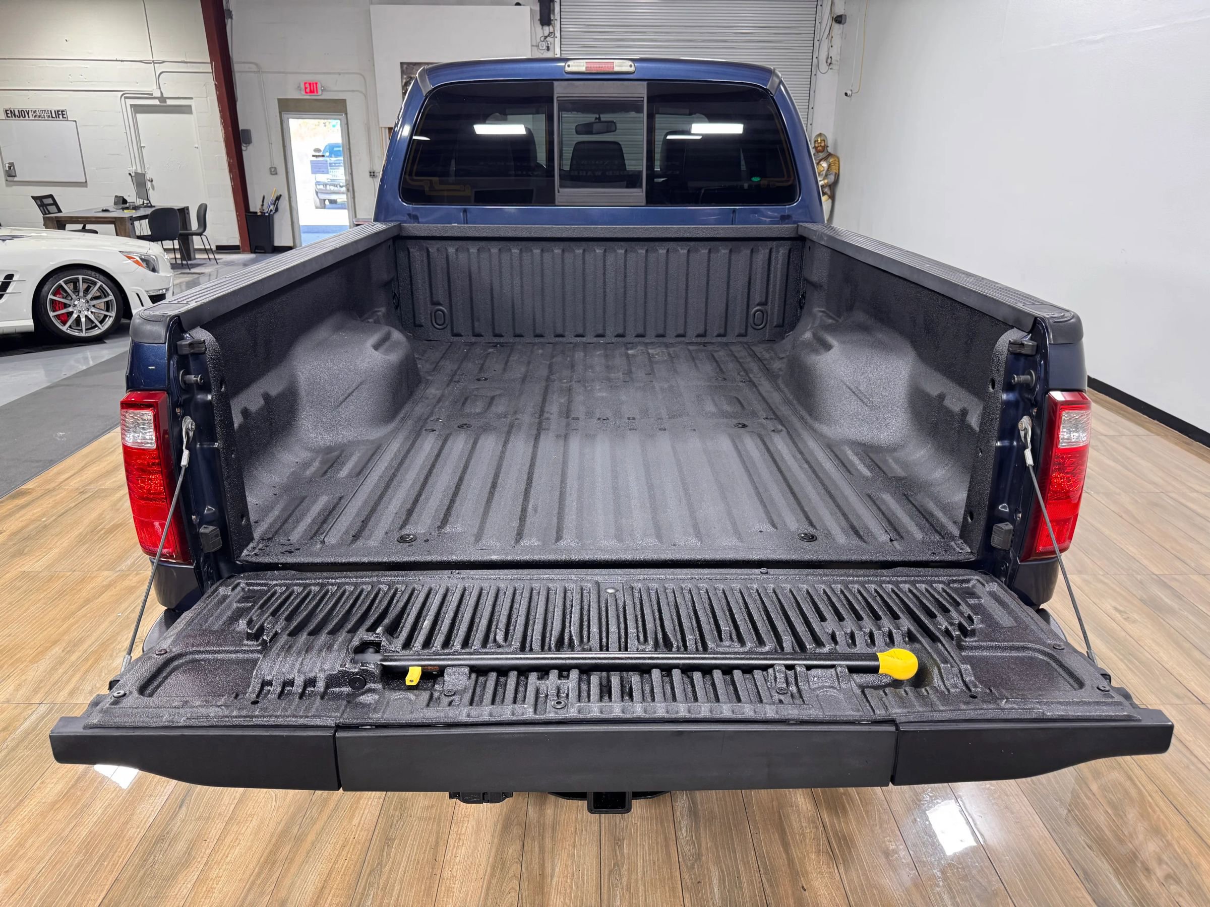 Used 2013 Ford F250 Lariat w/ Lariat Ultimate Pkg AWD/4WD image 8