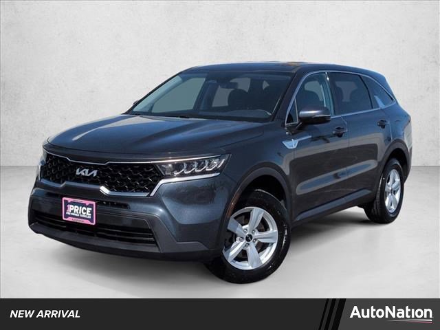 Used 2022 Kia Sorento LX image 1
