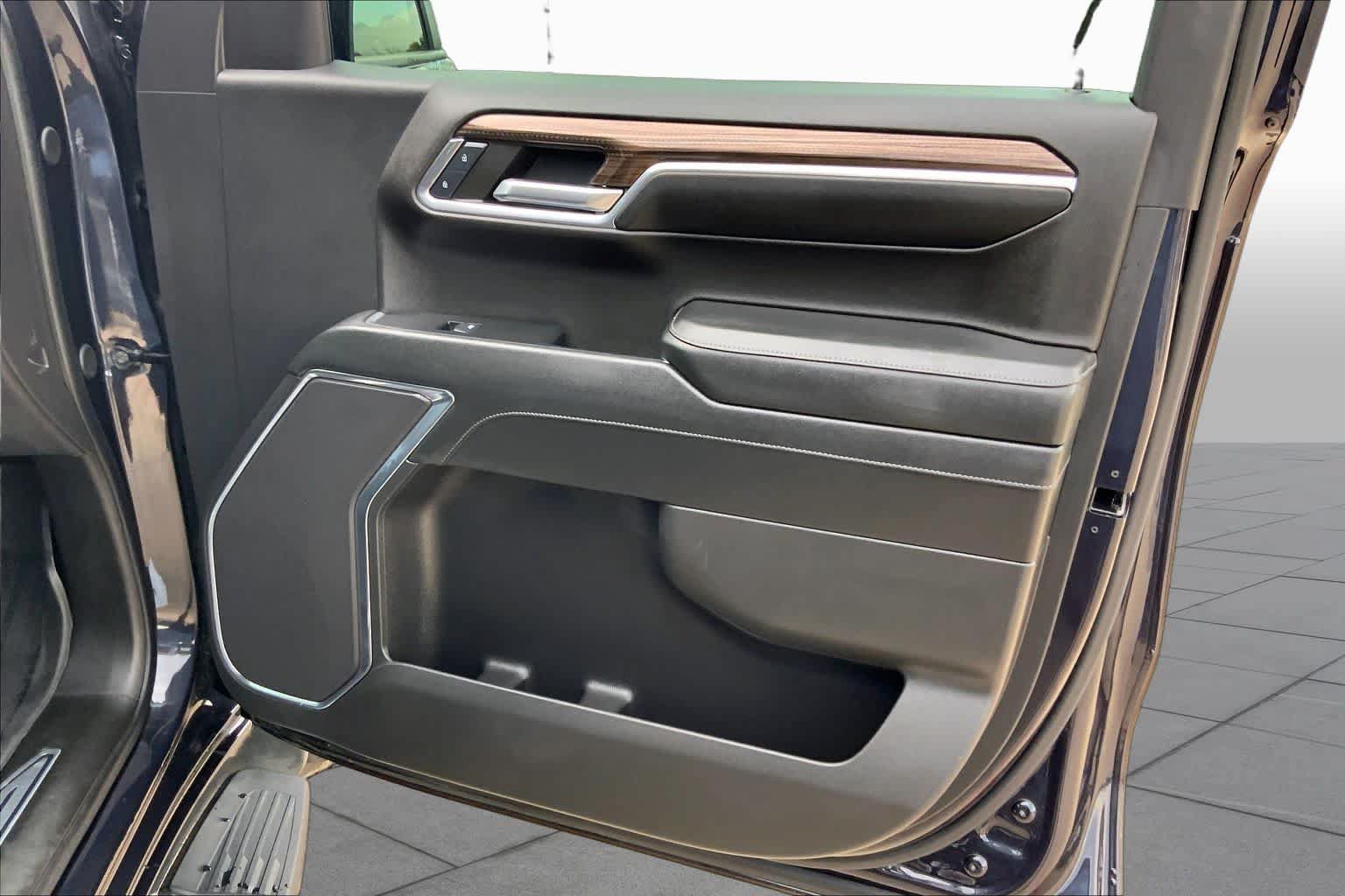 Used 2024 Chevrolet Silverado 1500 LT w/ Protection Package RWD image 23