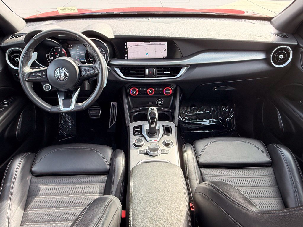 Used 2023 Alfa Romeo Stelvio Veloce AWD/4WD image 12