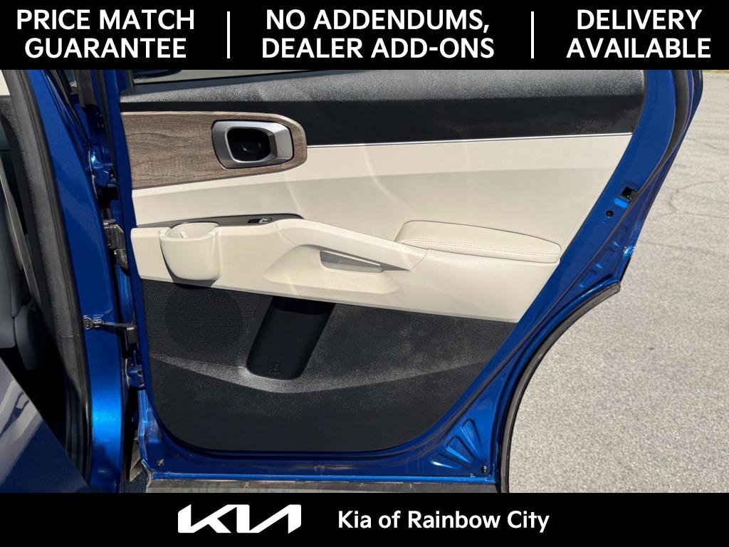 Used 2022 Kia Sorento EX w/ Panoramic Sunroof Package FWD image 19