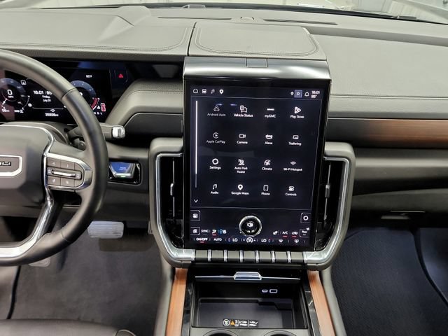 Used 2025 GMC Yukon XL Denali AWD/4WD image 44